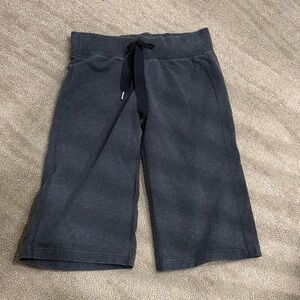 Lululemon wide leg shorts size S
